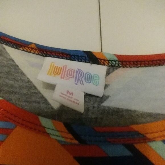 LuLaRoe "Classic T" with Stacked Triangles Print - Picture 2 of 6